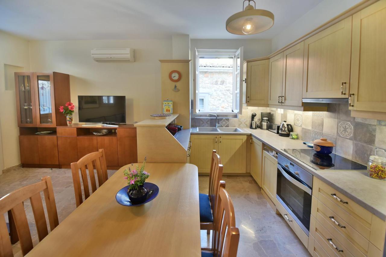 Feel At Home - Family House In Hydra 外观 照片